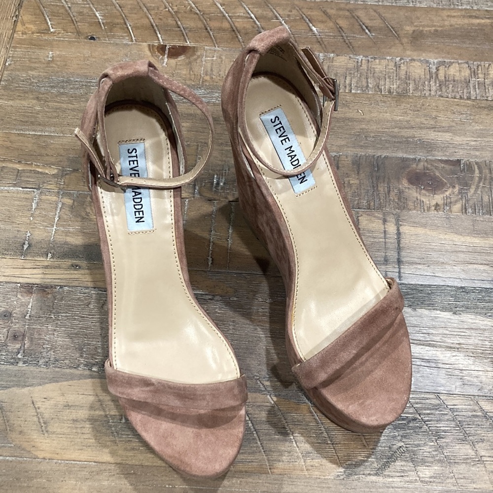 Steve Madden Succeed Ankle Strap Wedges (Blush)